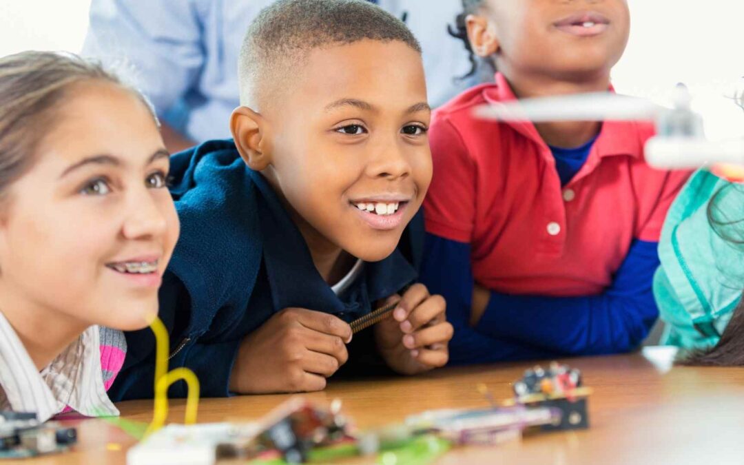 3 Tips For Teaching Science To Multiple Ages — It Doesn’t Have To Be Hard!